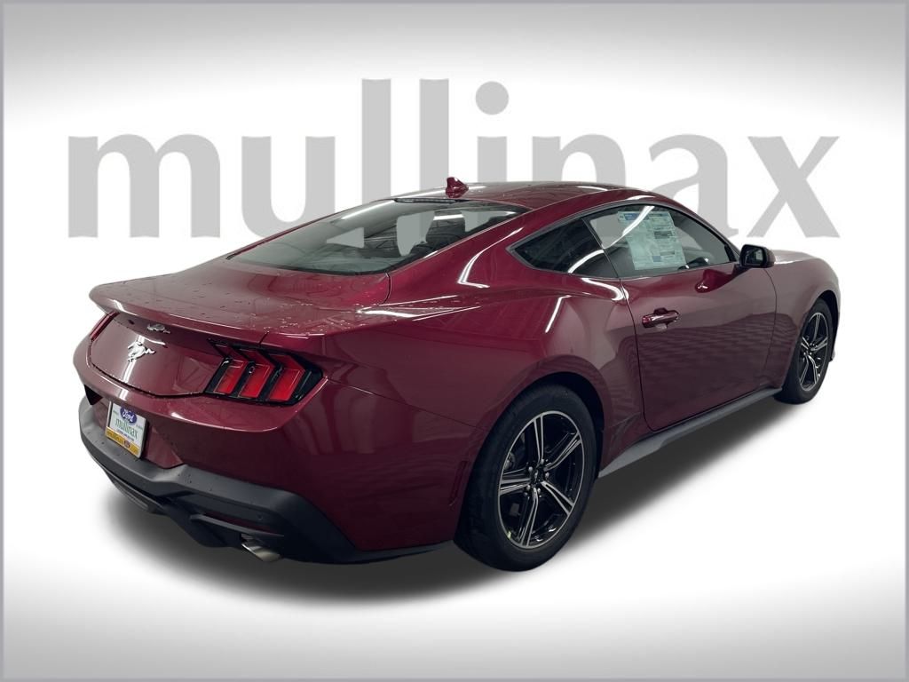 2025 Ford Mustang photo 3