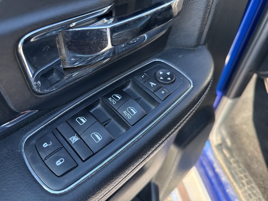 2014 Ram 1500 Laramie photo 15