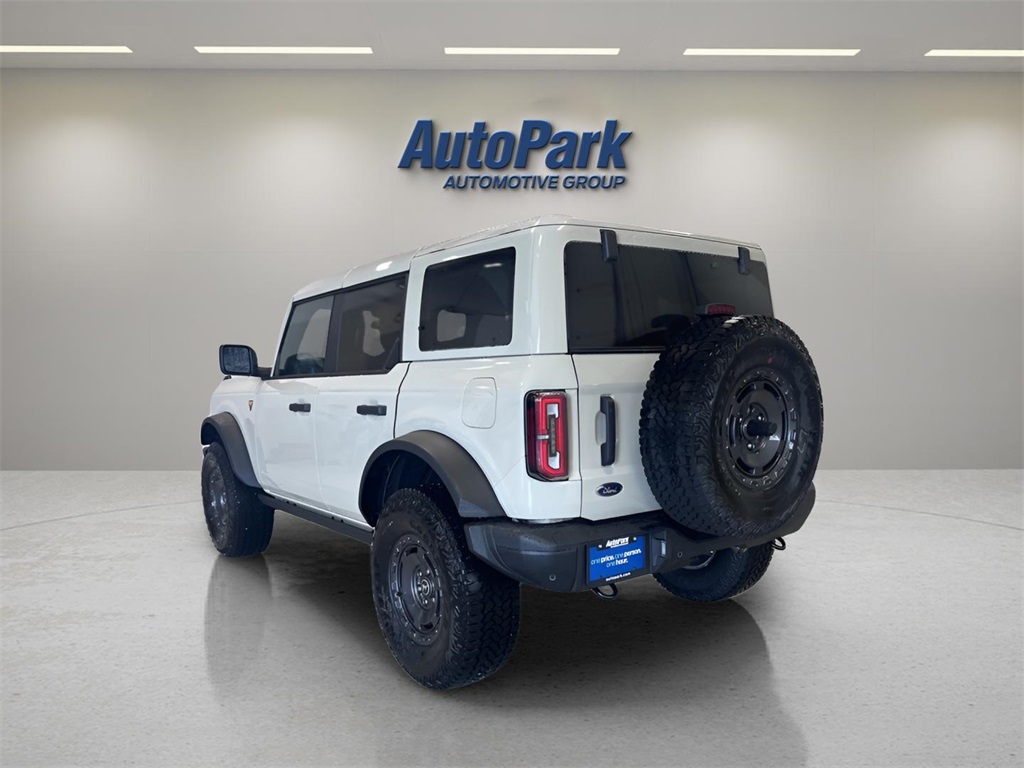 2025 Ford Bronco Badlands photo 2