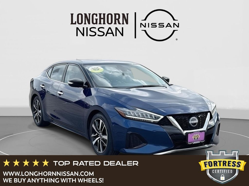 2023 Nissan Maxima SV's photo
