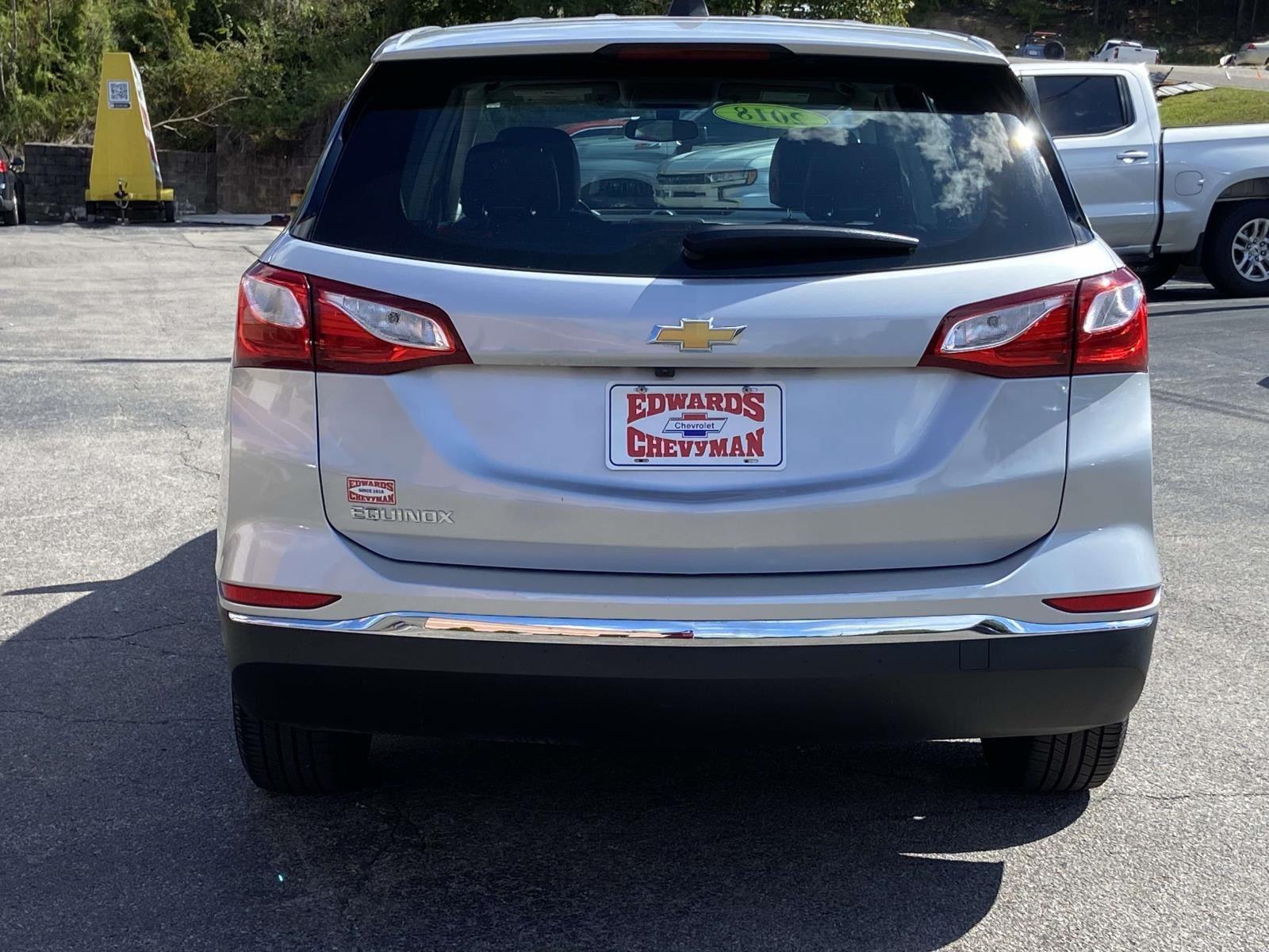 2018 Chevrolet Equinox LS photo 21