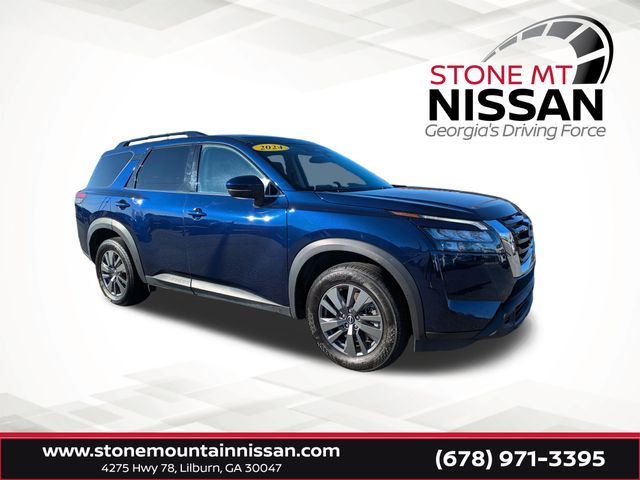 2024 Nissan Pathfinder SV's photo