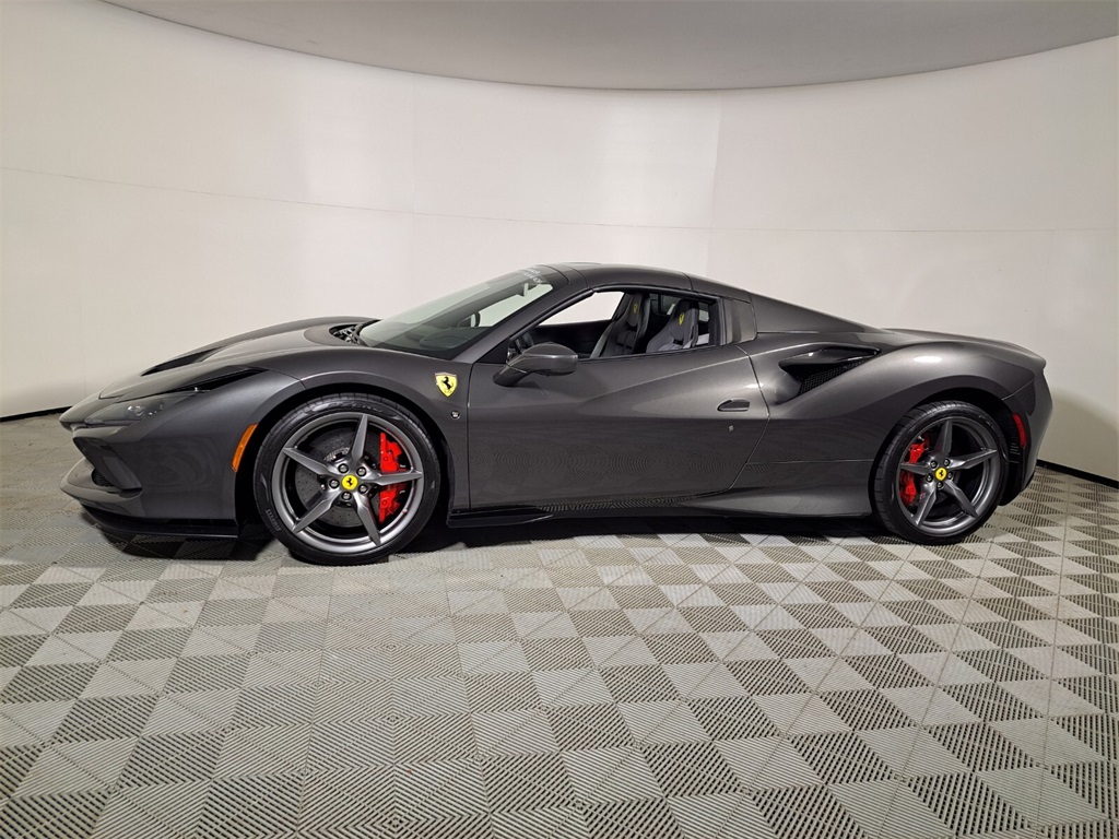 Certified Used 2022 Canna di Fucile Ferrari Base image 12