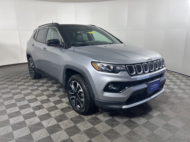 2023 Jeep Compass Limited's photo