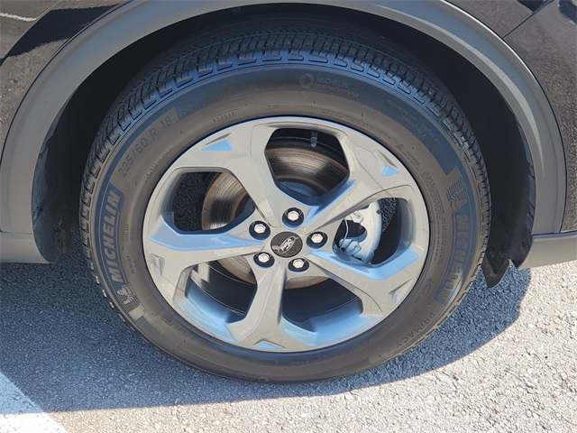 2025 Ford Escape ST-Line photo 16