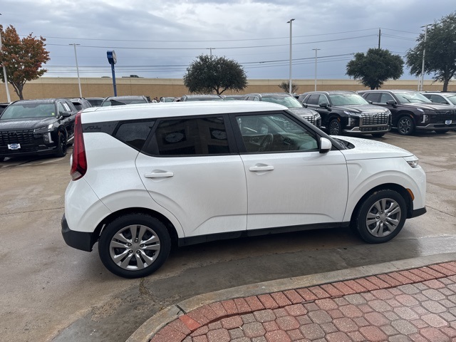 2022 Kia Soul LX S X-Line photo 2