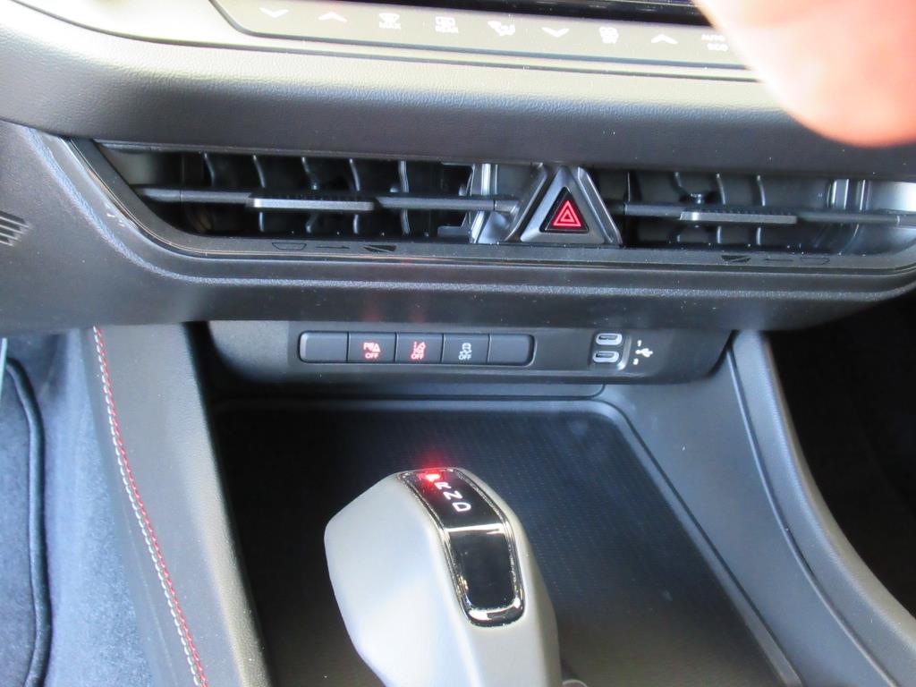 2025 Dodge Charger R/T photo 16