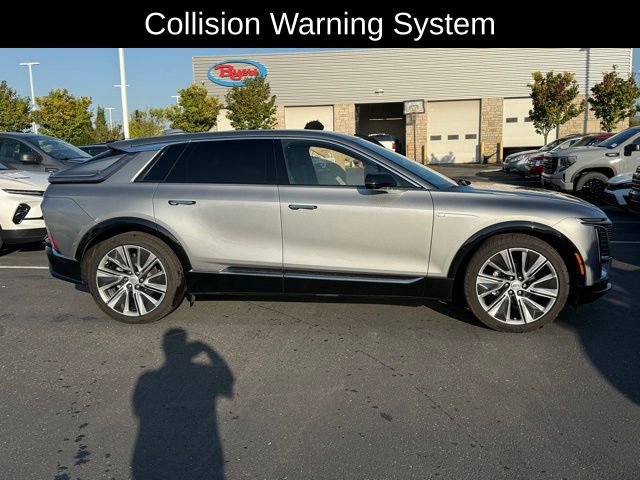Used 2024 Cadillac LYRIQ Luxury 3 with VIN 1GYKPSRL1RZ138405 for sale in Grove City, OH