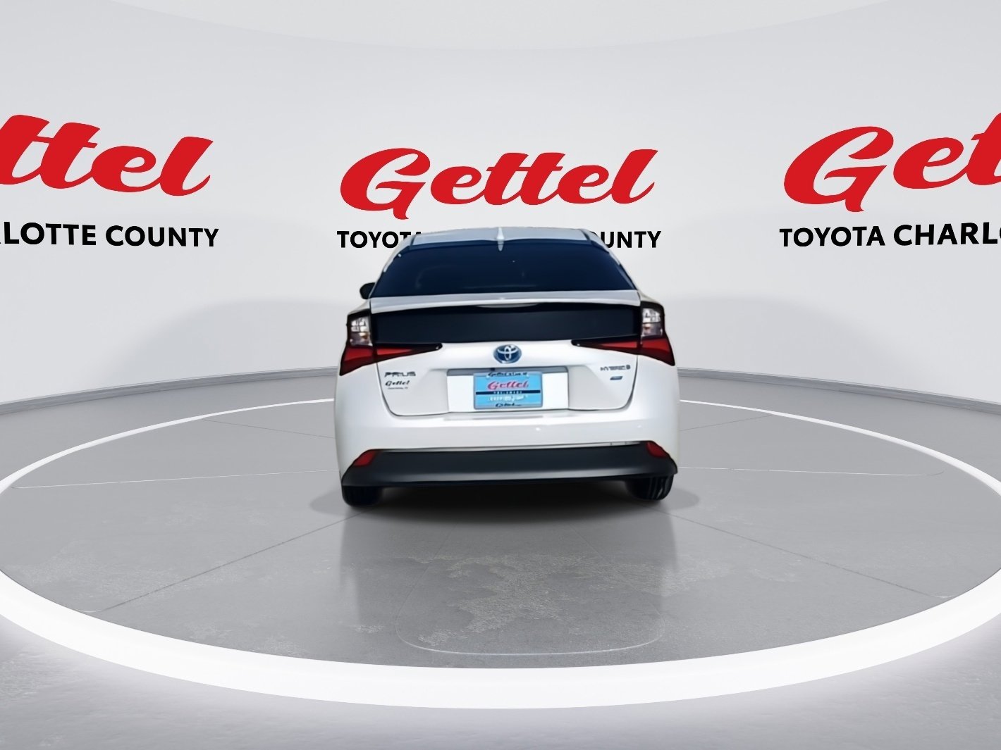 2022 Toyota Prius L photo 3