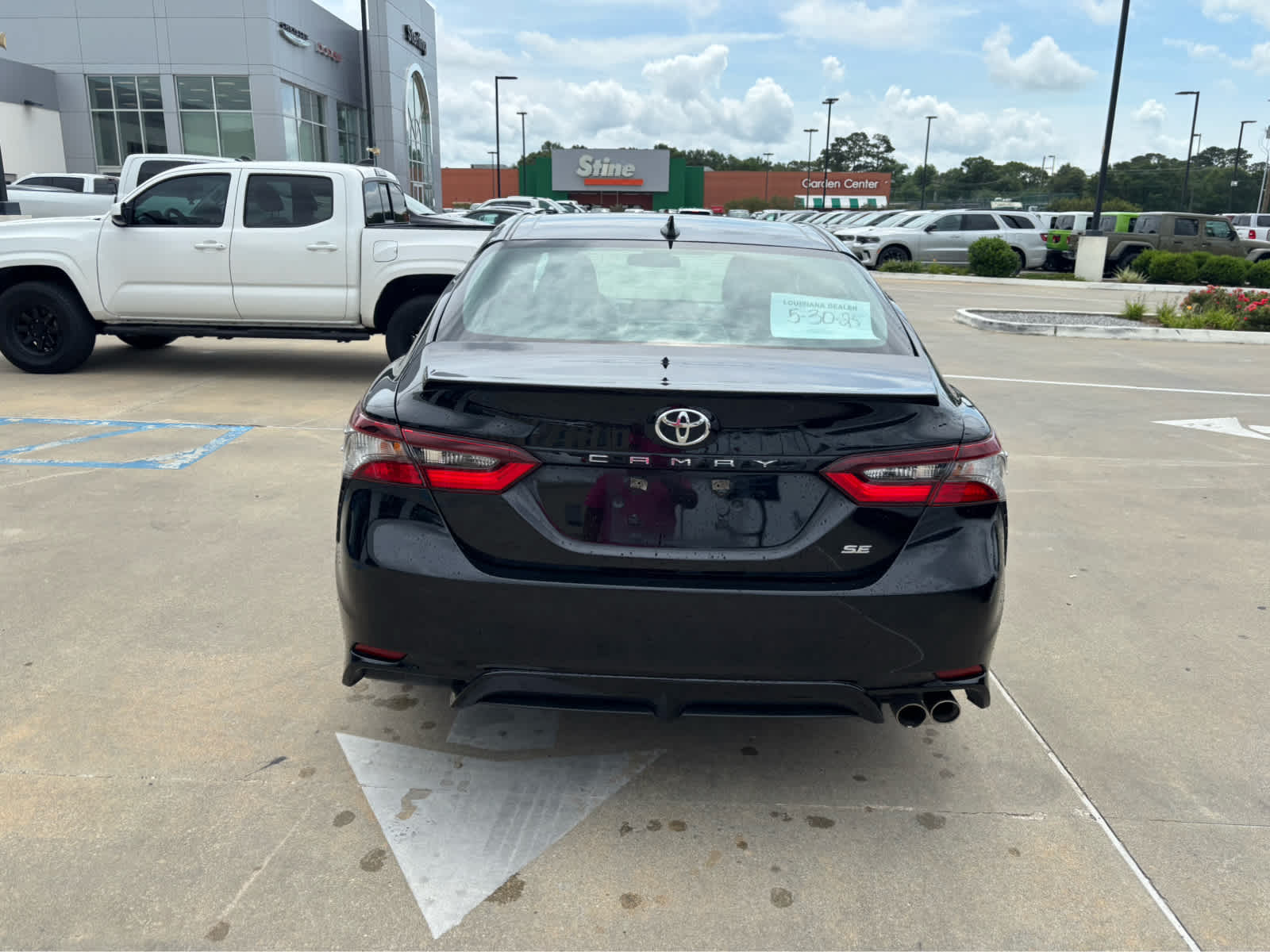 2023 Toyota Camry SE photo 4