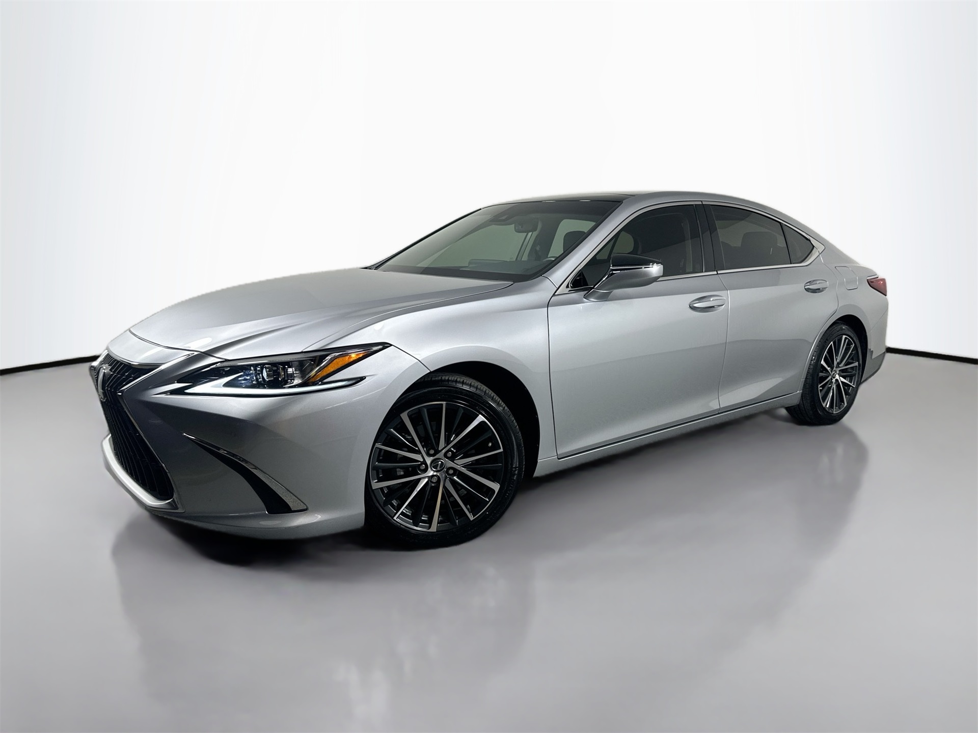 2025 Lexus ES 350's photo