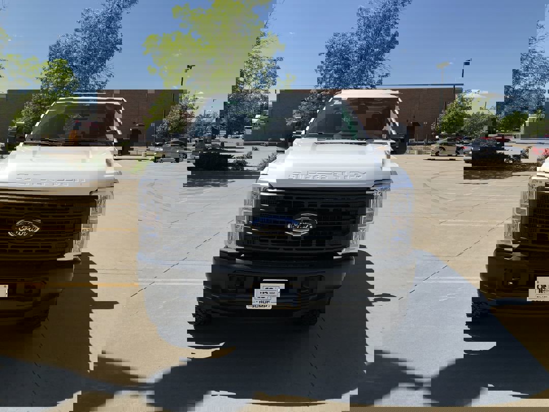 2025 Ford F-250 XL photo 3