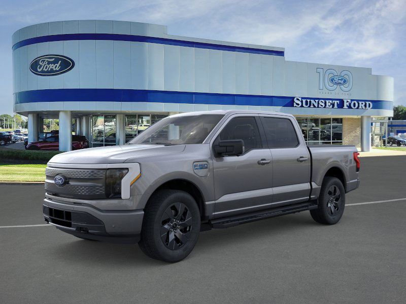 2025 Ford F-150 Lightning Flash's photo