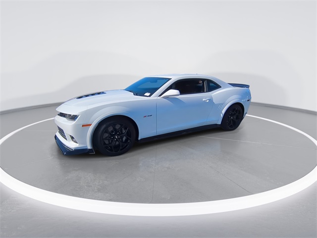 2015 Chevrolet Camaro photo 3