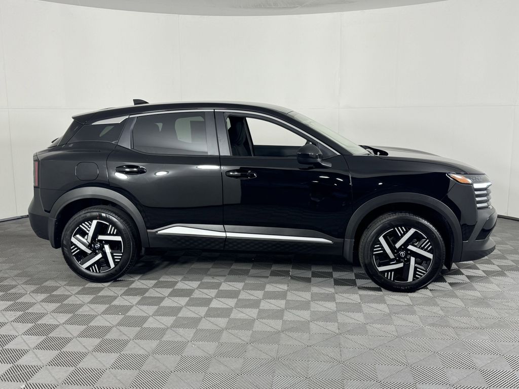2025 Nissan Kicks SV photo 3