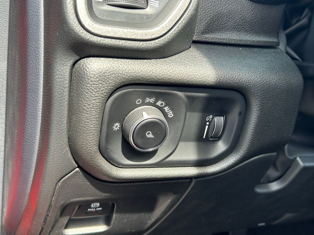 2025 Ram 1500 Tradesman photo 30