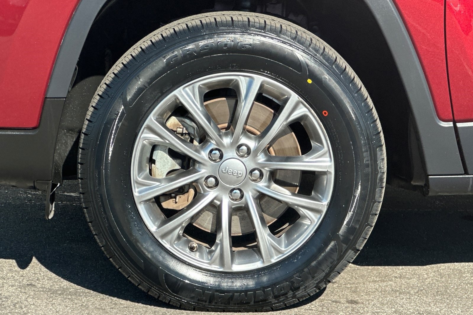 2021 Jeep Cherokee Latitude Lux photo 29