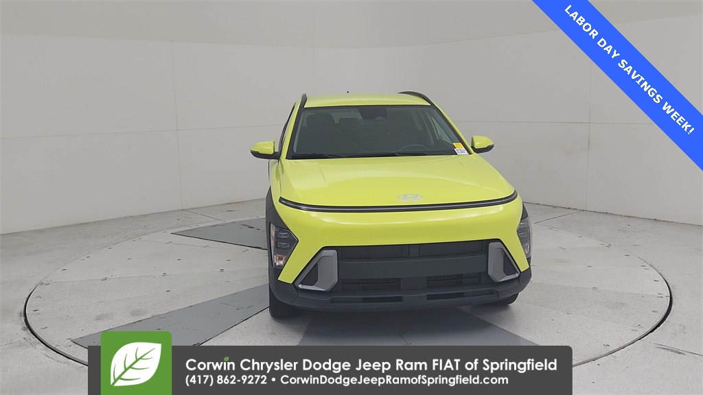 2024 Hyundai Kona SEL photo 2