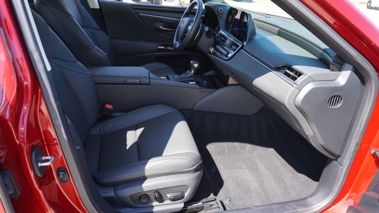 2024 Lexus ES 250 Premium photo 12