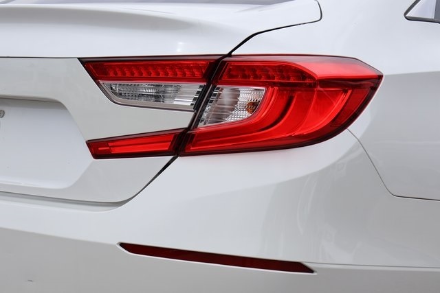2020 Honda Accord LX photo 3