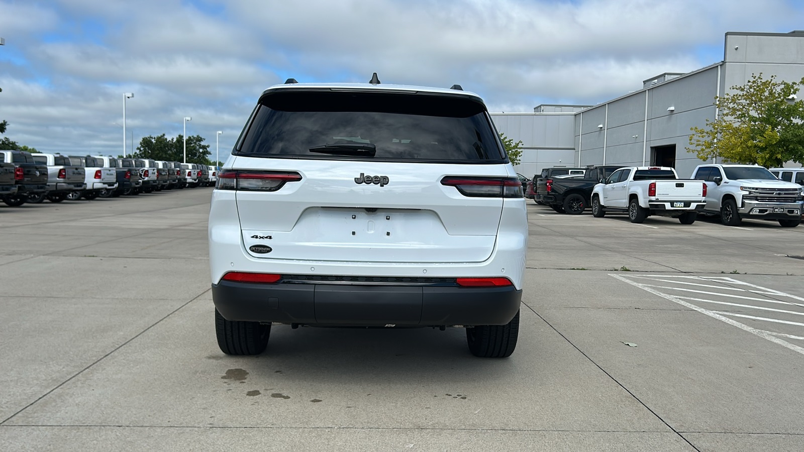 2025 Jeep Grand Cherokee Altitude X photo 4