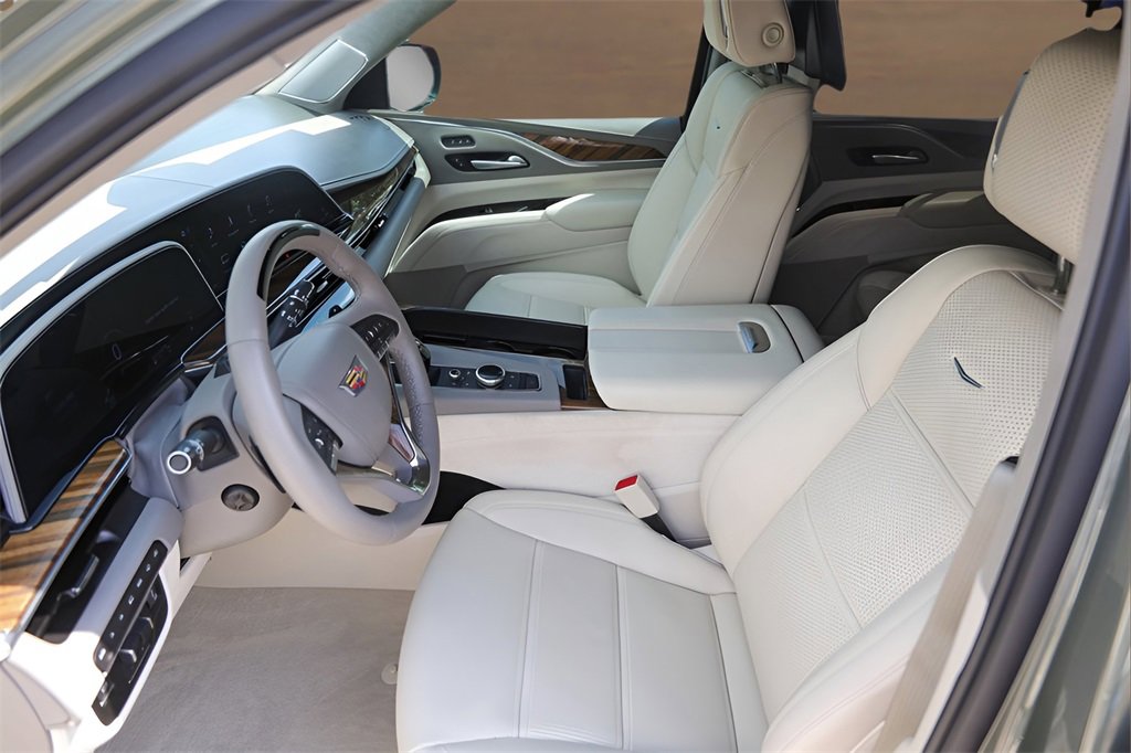2024 Cadillac Escalade ESV Sport Platinum photo 9