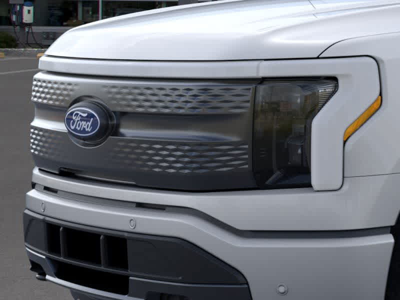 2025 Ford F-150 Lightning photo 16