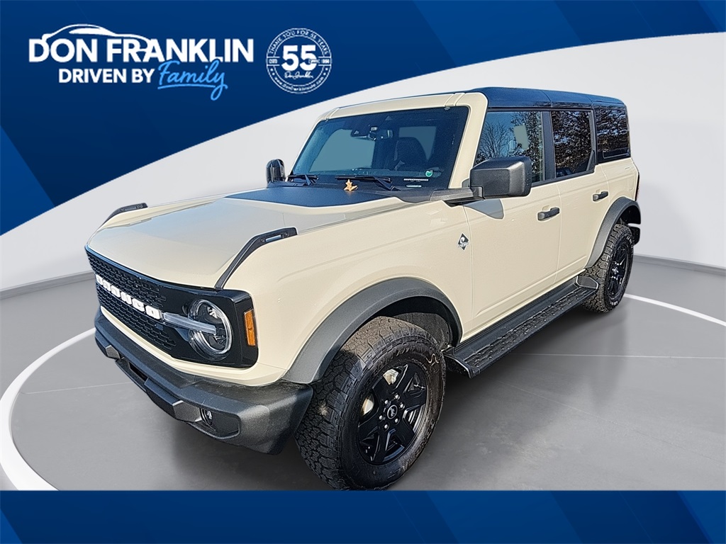 2025 Ford Bronco 4-Door Outer Banks's photo