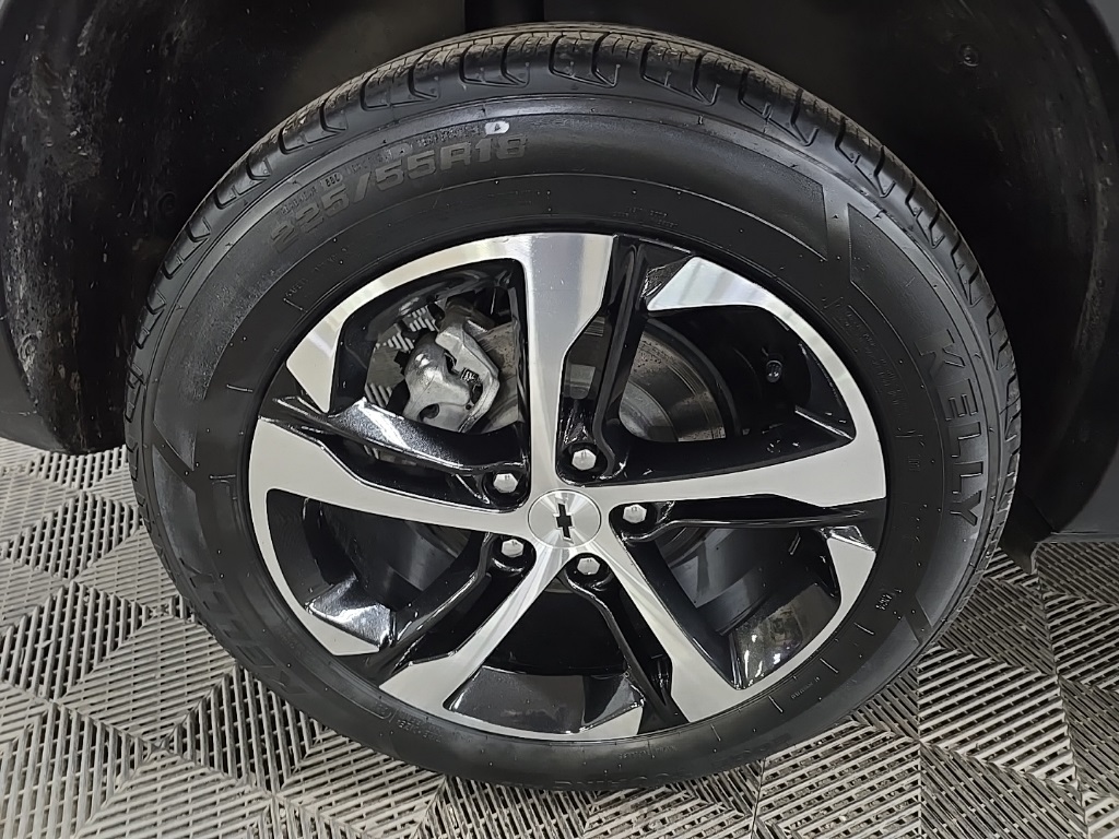 2024 Chevrolet Trax photo 13