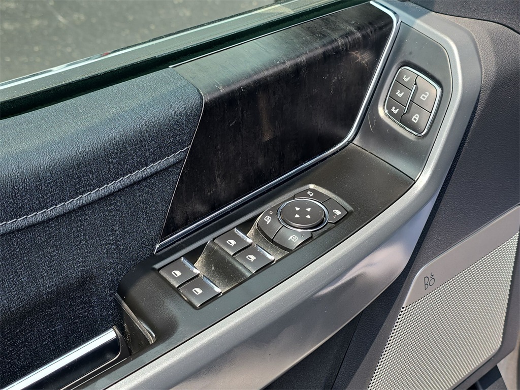 2022 Ford F-150 Lariat photo 19