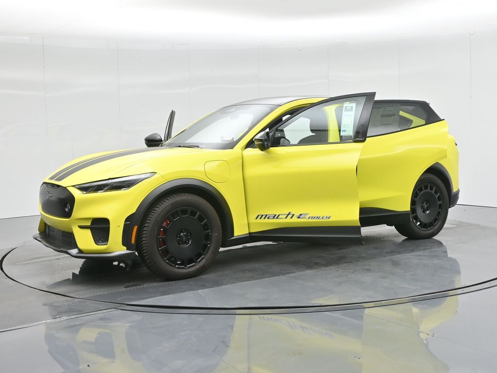 2024 Ford Mustang Mach-E GT photo 4