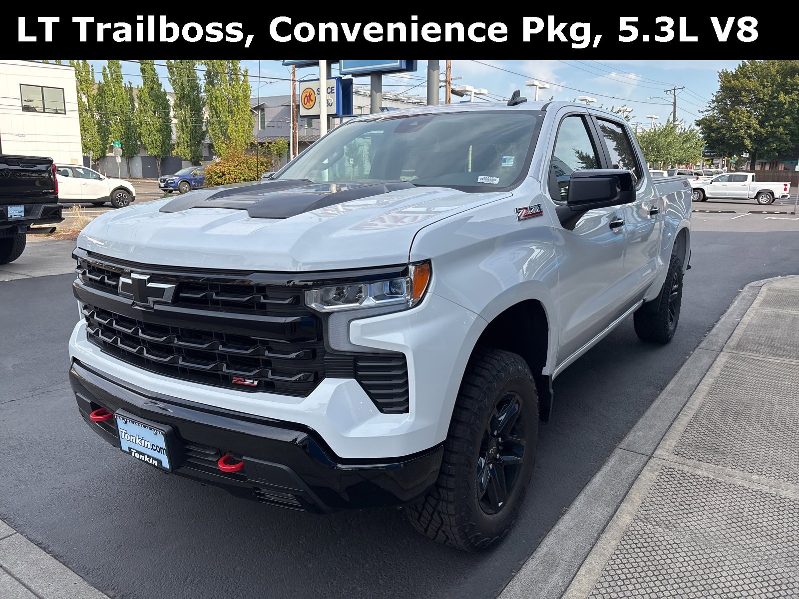 2025 Chevrolet Silverado 1500 LT Trail Boss photo 2