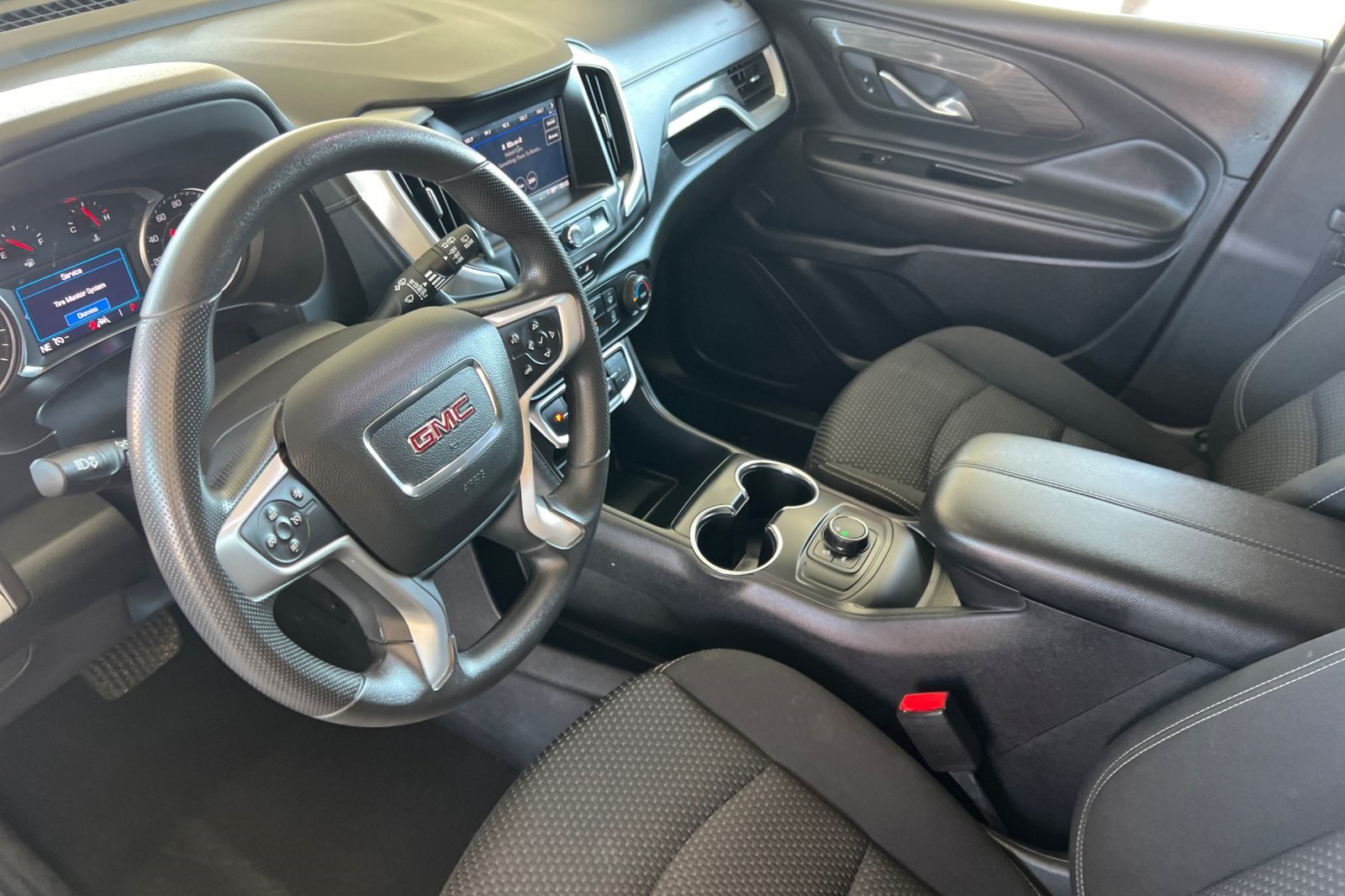 Used 2022 GMC Terrain SLE with VIN 3GKALMEV9NL216239 for sale in Porterville, CA