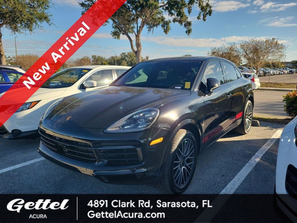 2022 Porsche Cayenne Coup Base's photo