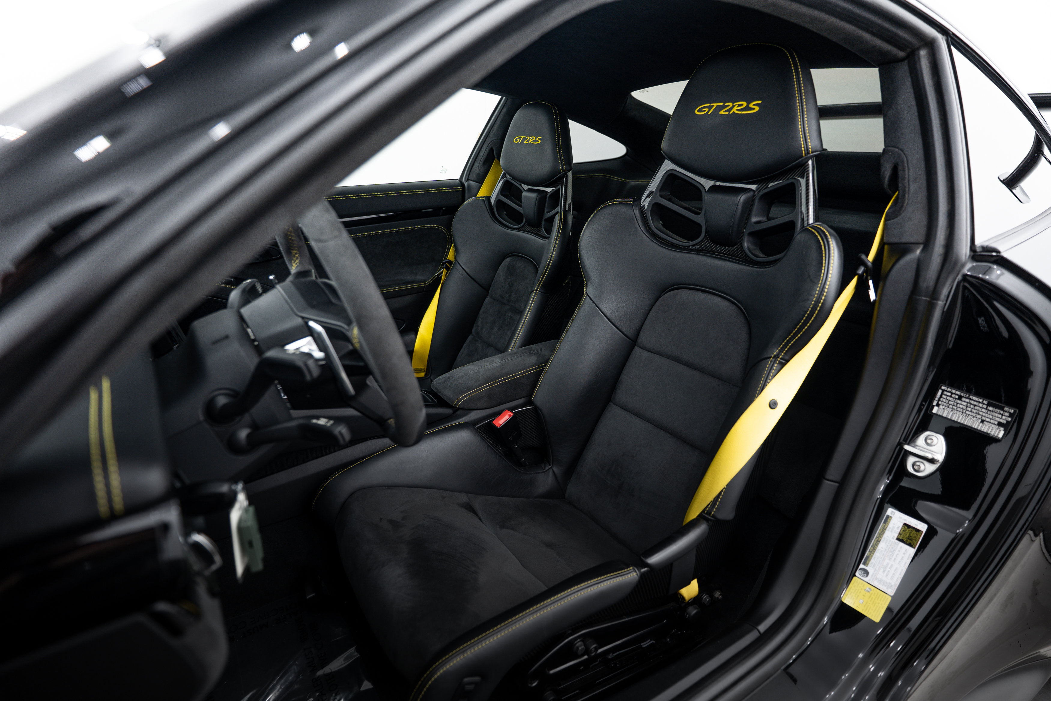 2018 Porsche 911 GT2 RS photo 4