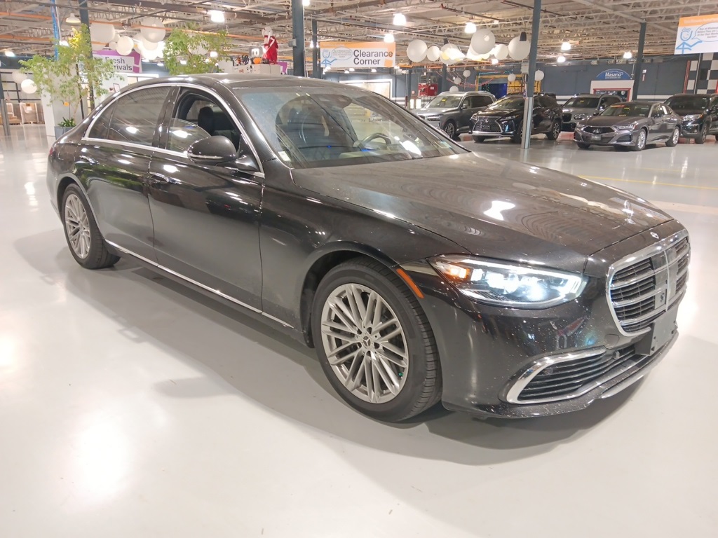 2023 Mercedes Benz S 580 4MATIC photo 3