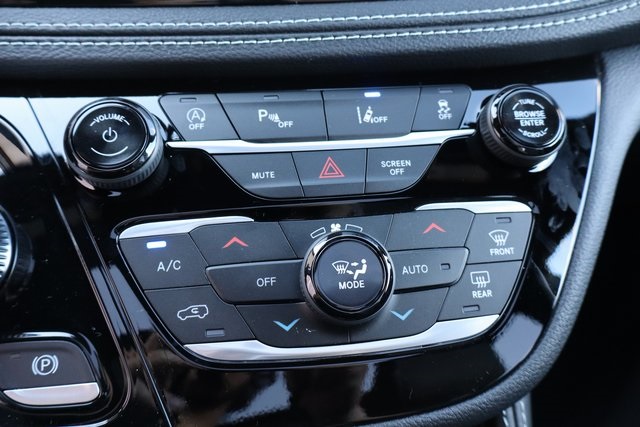 2026 Chrysler Pacifica Limited photo 22
