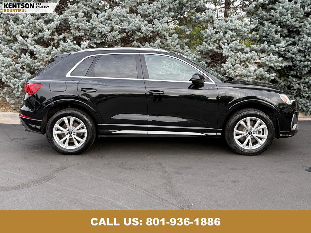 2025 Audi Q3 S line Premium photo 8