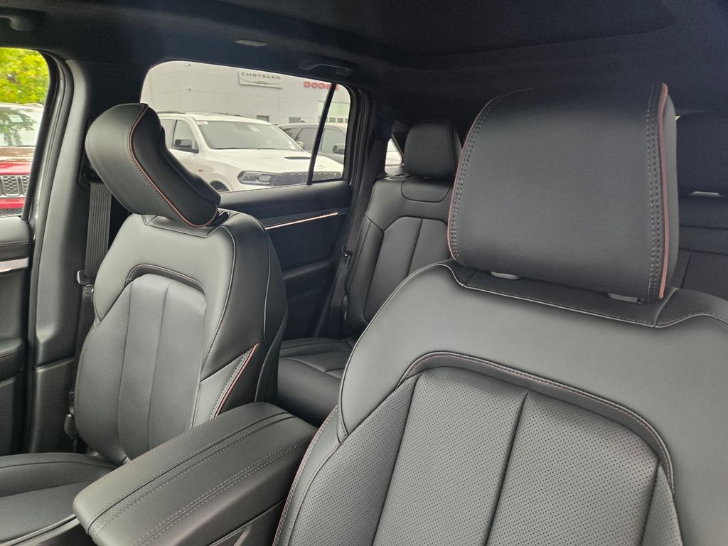 2025 Jeep Wagoneer S Launch Edition photo 7