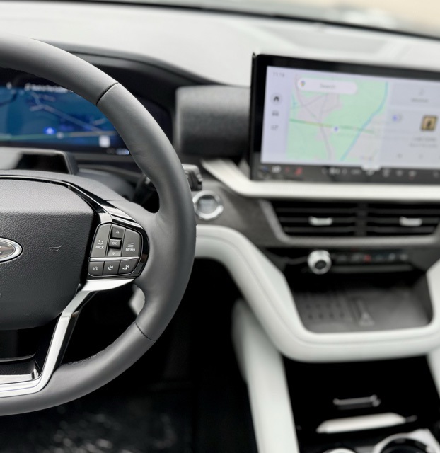 2025 Ford Explorer Platinum photo 18