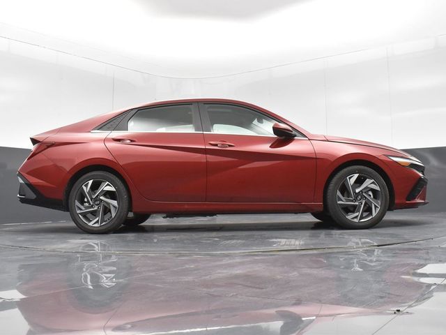2024 Hyundai Elantra SEL Convenience photo 31