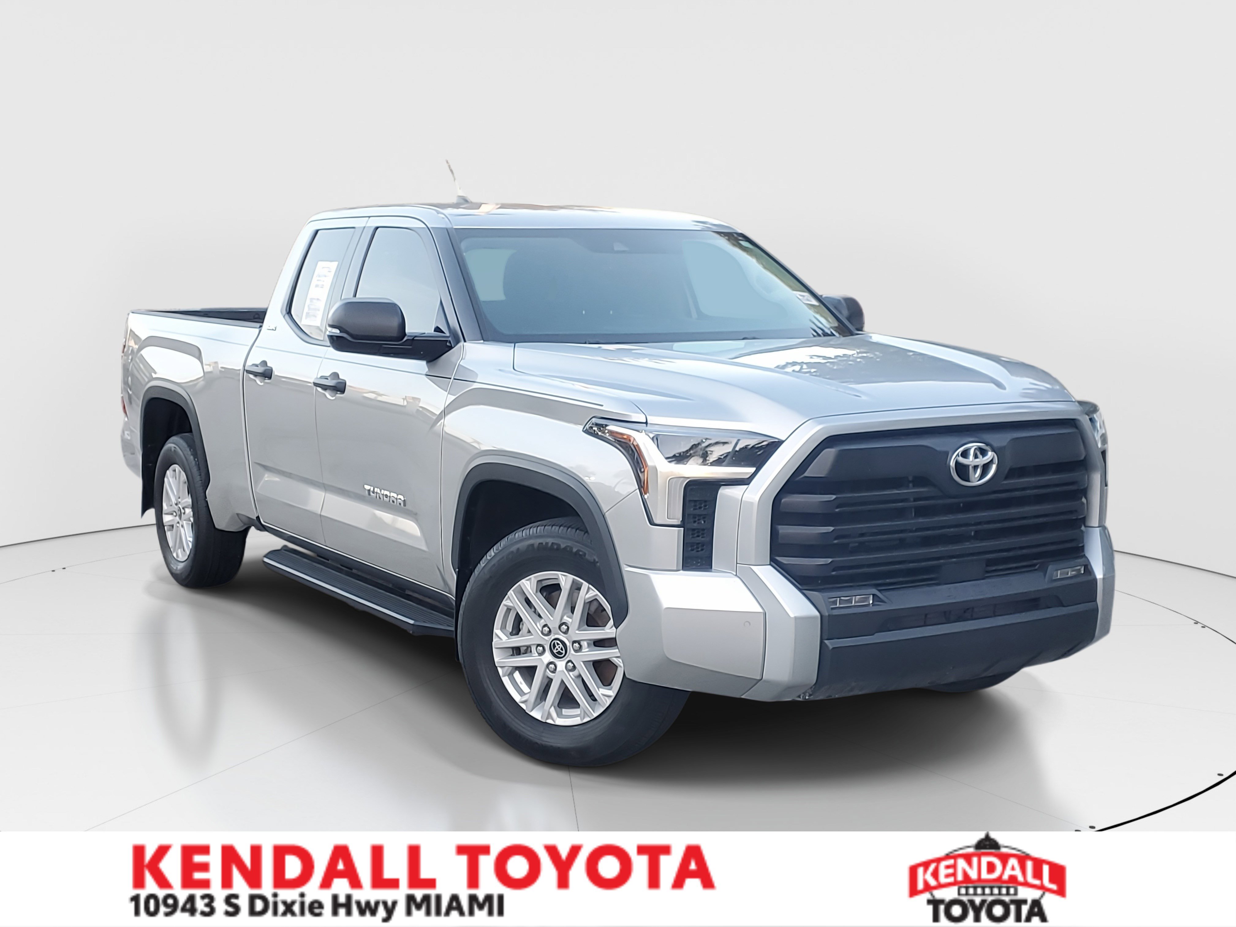 2024 Toyota Tundra SR5's photo