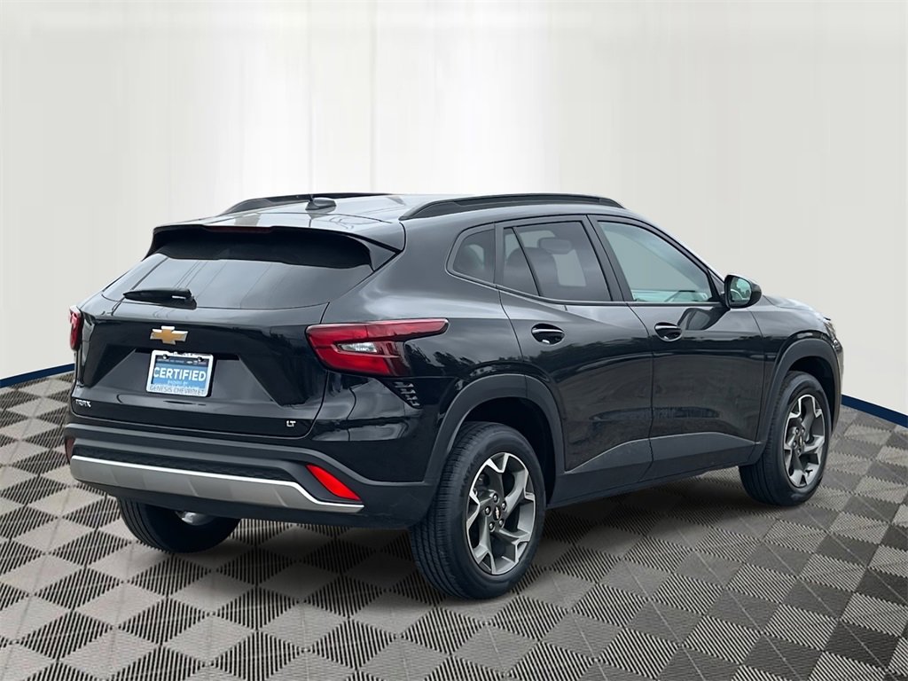2024 Chevrolet Trax LT photo 4