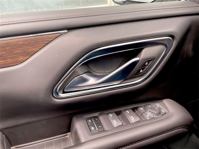 2024 Chevrolet Suburban High Country photo 4