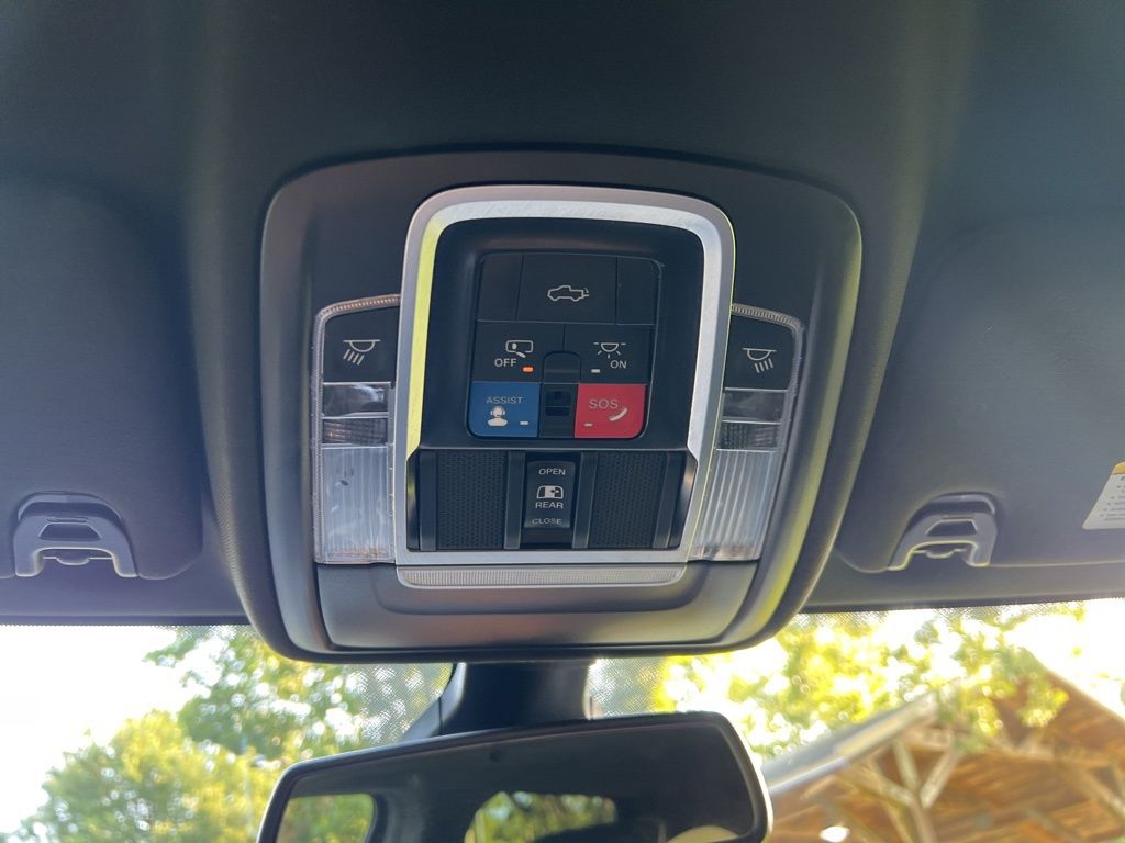 2024 Ram 3500 Laramie photo 19