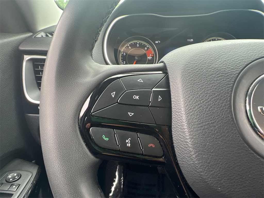 2023 Jeep Cherokee Altitude photo 14