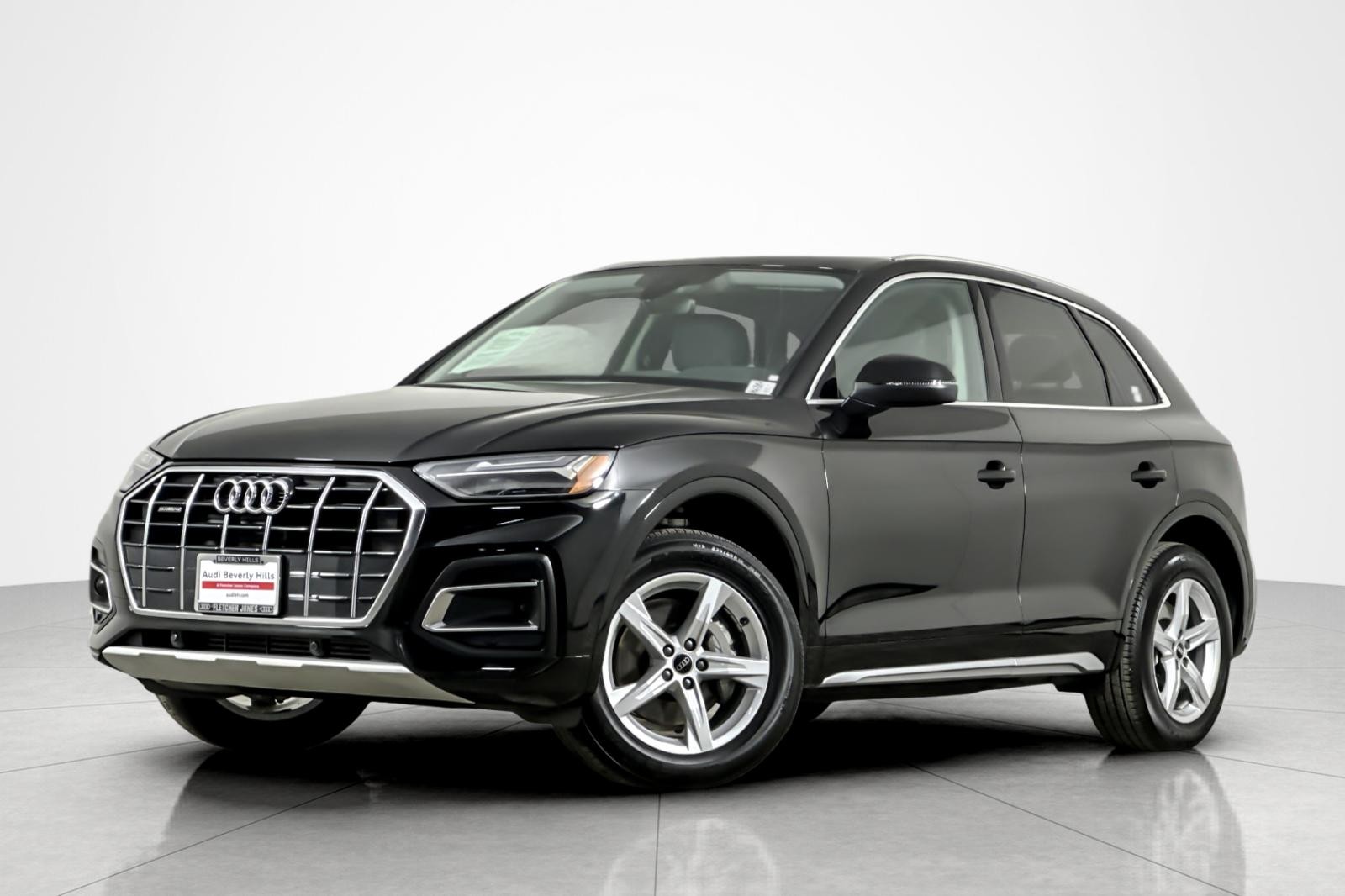 2023 Audi Q5 Premium's photo