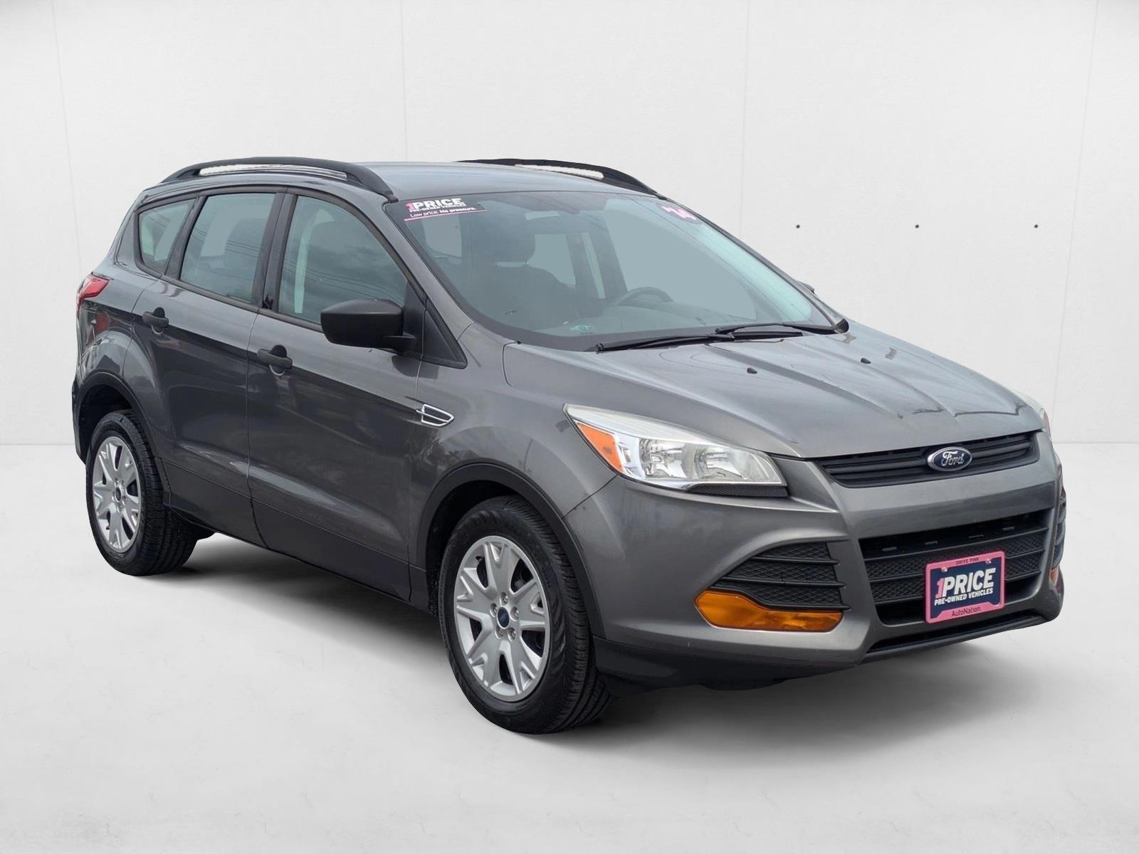 2014 Ford Escape S photo 3