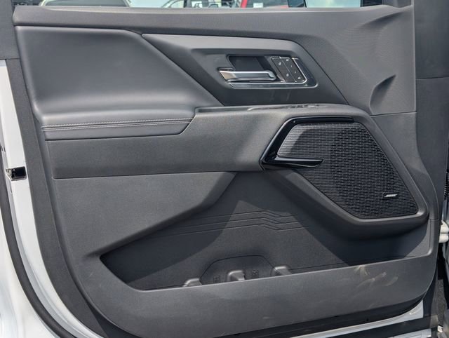 2025 Chevrolet Silverado EV LT photo 10