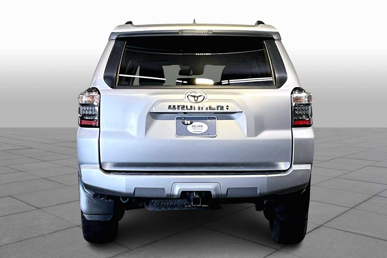 2024 Toyota 4Runner SR5 photo 3